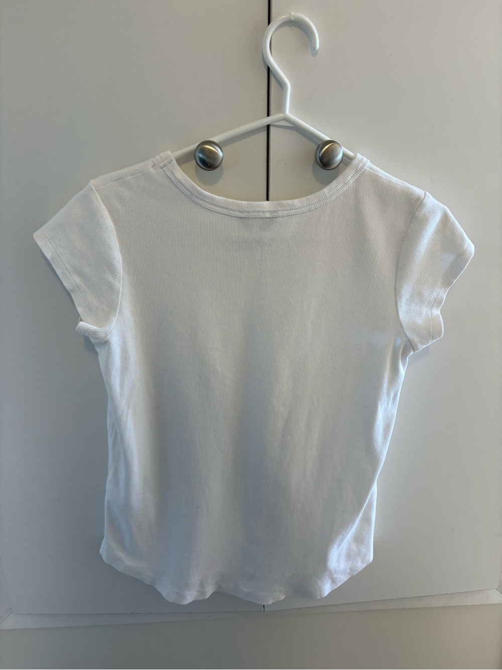 Buffalo Ribbed White Capsleeve T - Picture 4 of 4